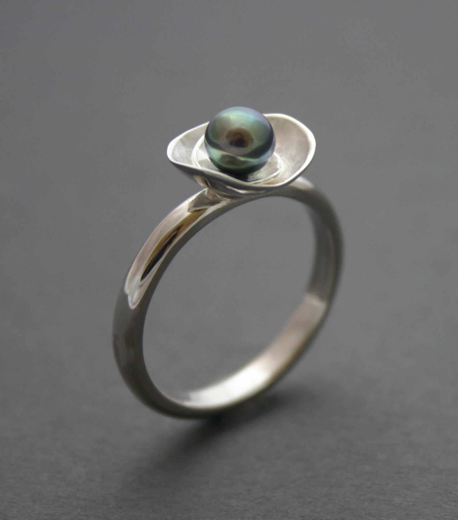 Silver Pearl Ring